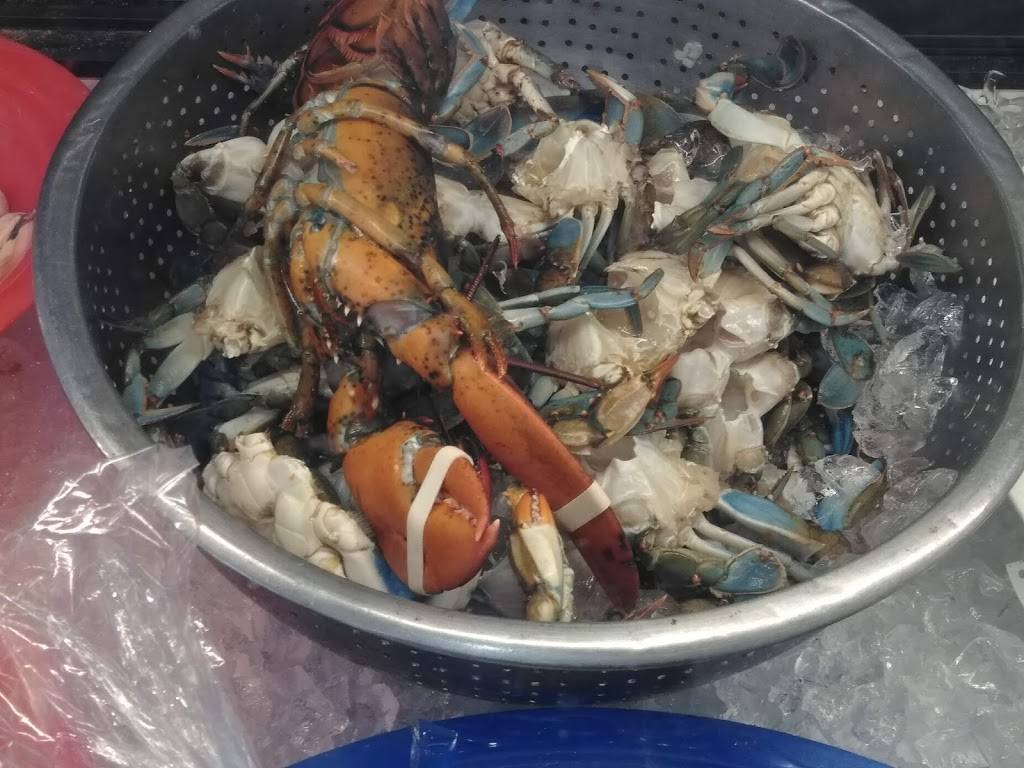Ocean Seafood Market & Restaurant 2150 Fowler St 110, Fort Myers, FL