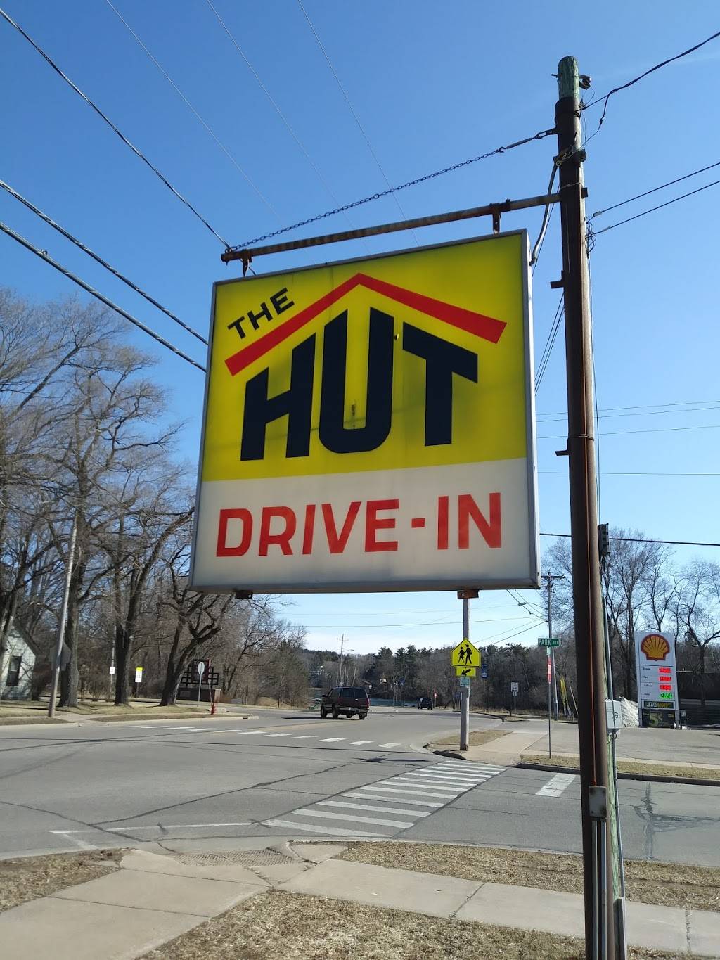 The Hut Drive In | 1016 Churchill St, Waupaca, WI 54981, USA