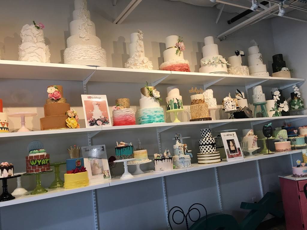 Sugar Bee Sweets Bakery | cafe | 201 N East St, Arlington, TX 76011, USA | 8179038661 OR +1 817-903-8661
