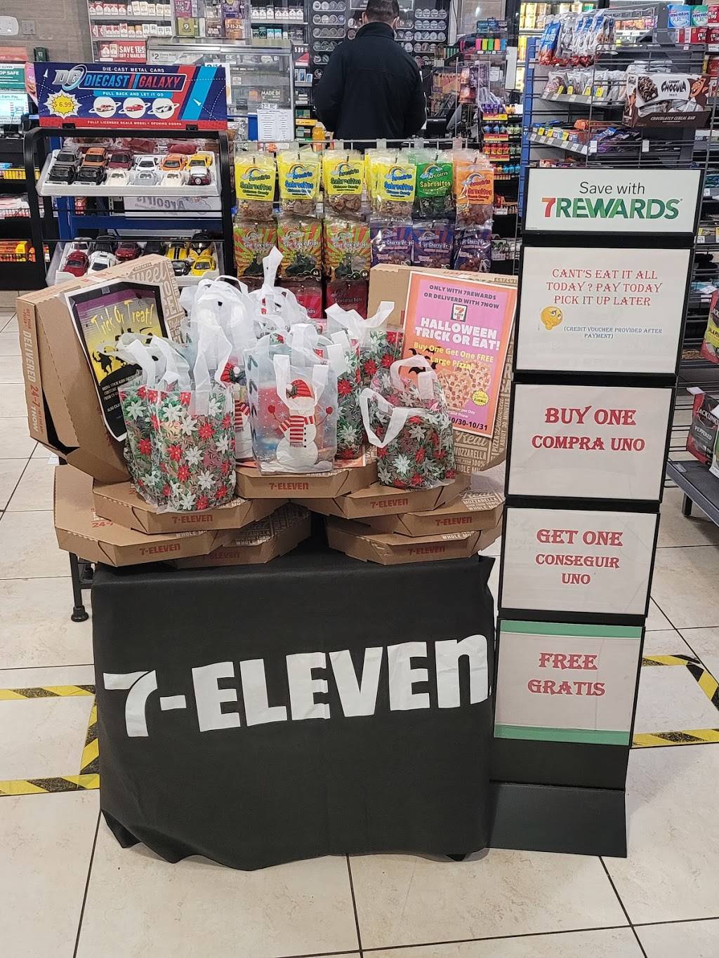 7-Eleven | bakery | 105 E Stassney Ln, Austin, TX 78745, USA | 5126479539 OR +1 512-647-9539
