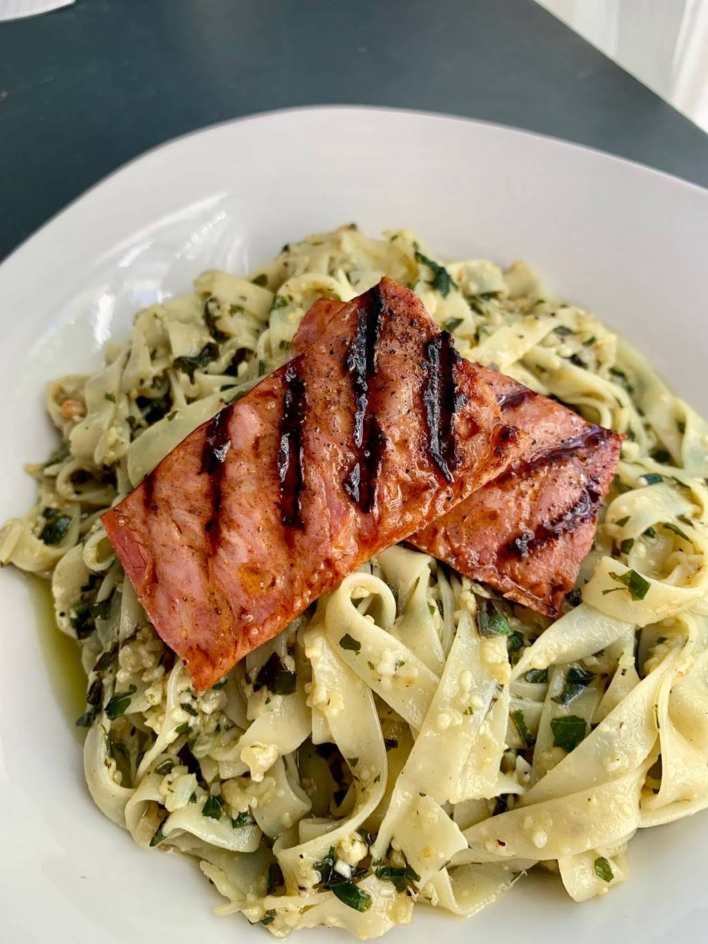 Courtneys House | restaurant | 311 6th St, Templeton, CA 93465, USA | 8054343895 OR +1 805-434-3895