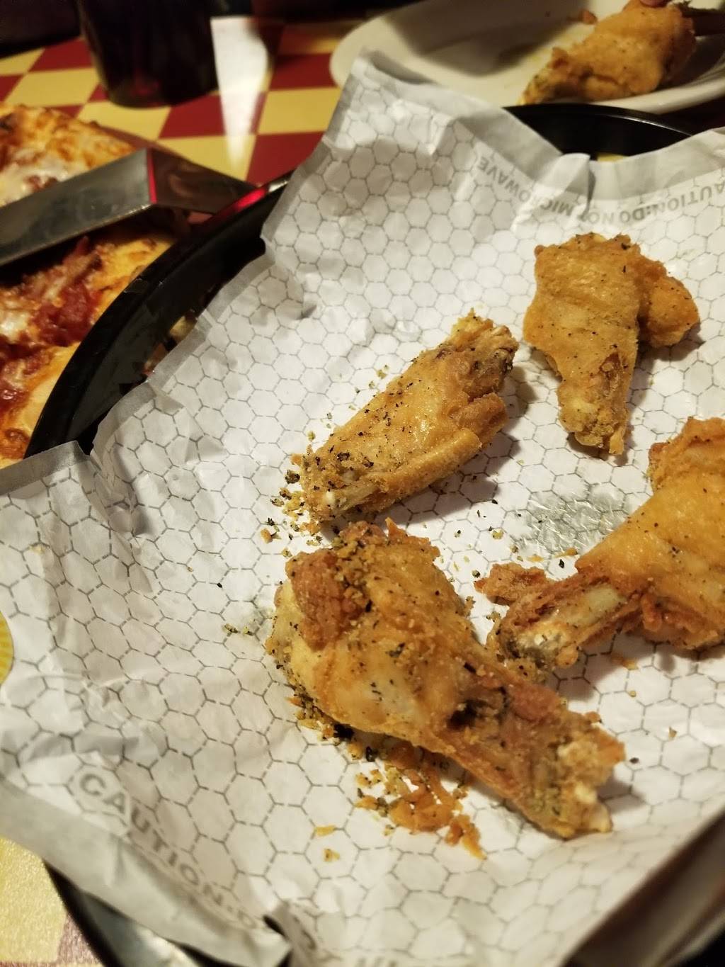 Pizza Hut | meal takeaway | 914 N Simpson Dr, Warrensburg, MO 64093, USA | 6607471777 OR +1 660-747-1777