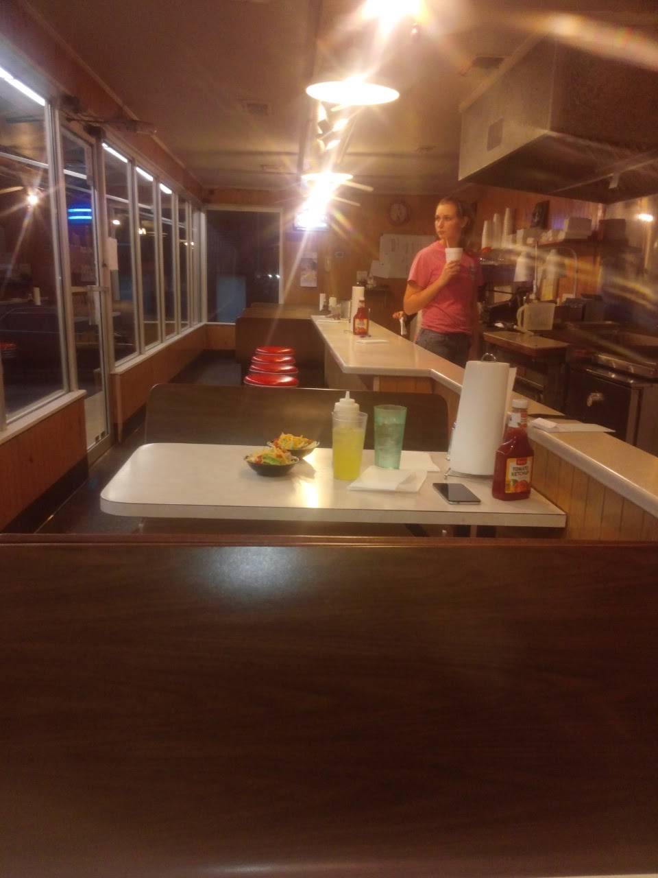 Scotties | restaurant | 3211 Main St, Pikeville, TN 37367, USA | 4234476892 OR +1 423-447-6892
