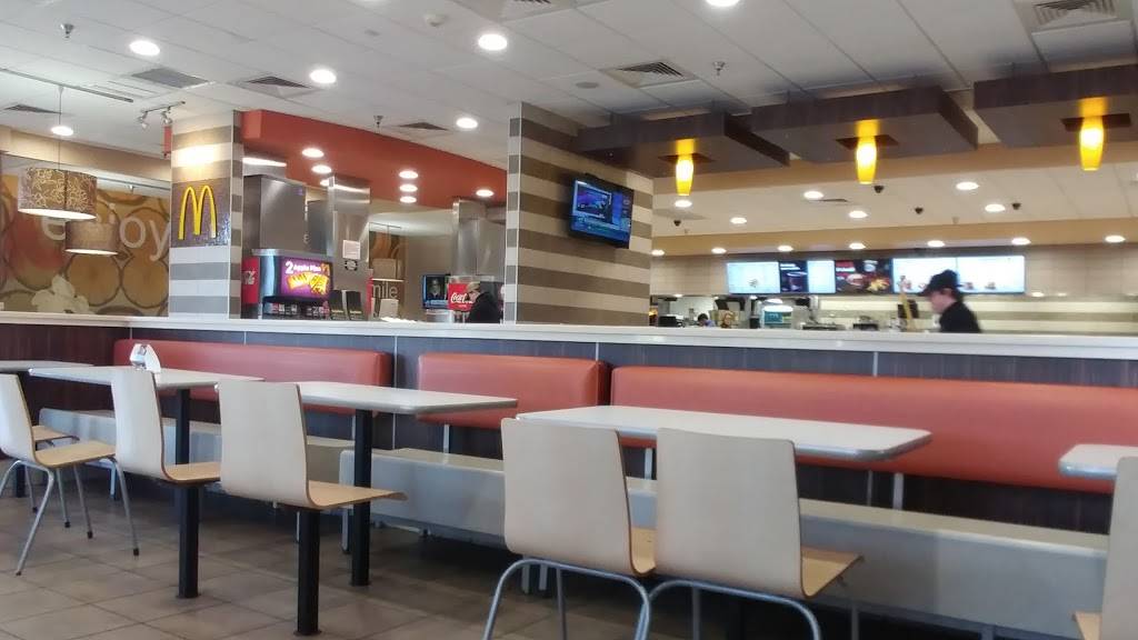 McDonalds | cafe | 3570 Parkway, Pigeon Forge, TN 37863, USA | 8654539351 OR +1 865-453-9351