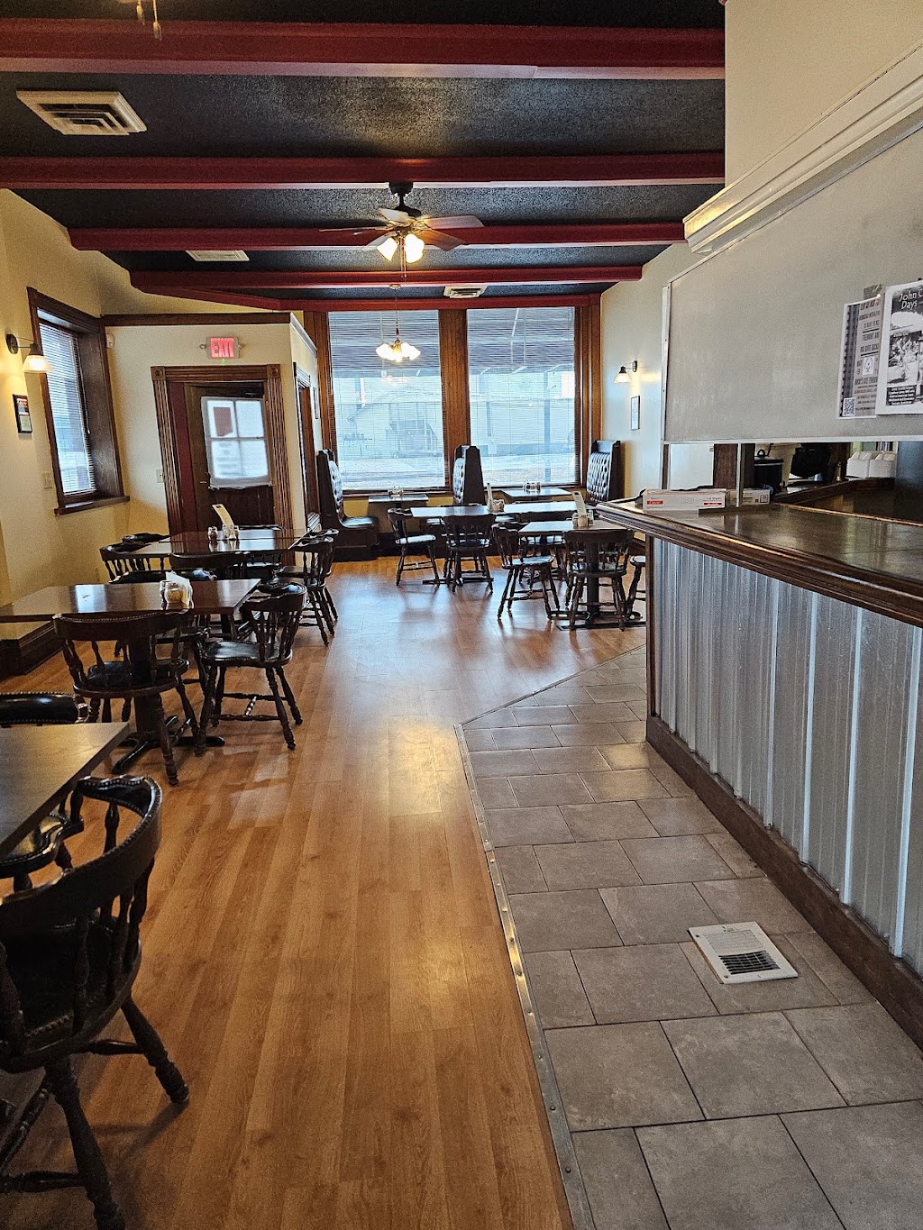 Crush Pizza and Alehouse | restaurant | 102 N Main St, Fremont, NE 68025, USA | 4026204568 OR +1 402-620-4568