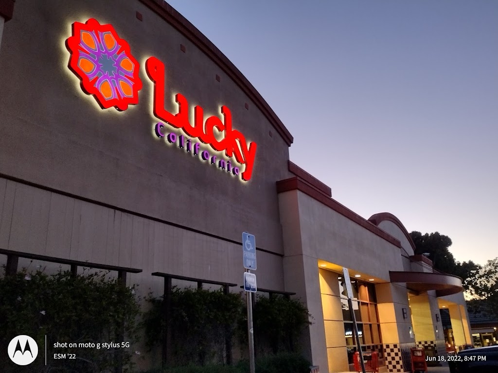 Lucky | meal delivery | 200 Country Club Gate Center, Pacific Grove, CA 93950, USA | 8313737381 OR +1 831-373-7381