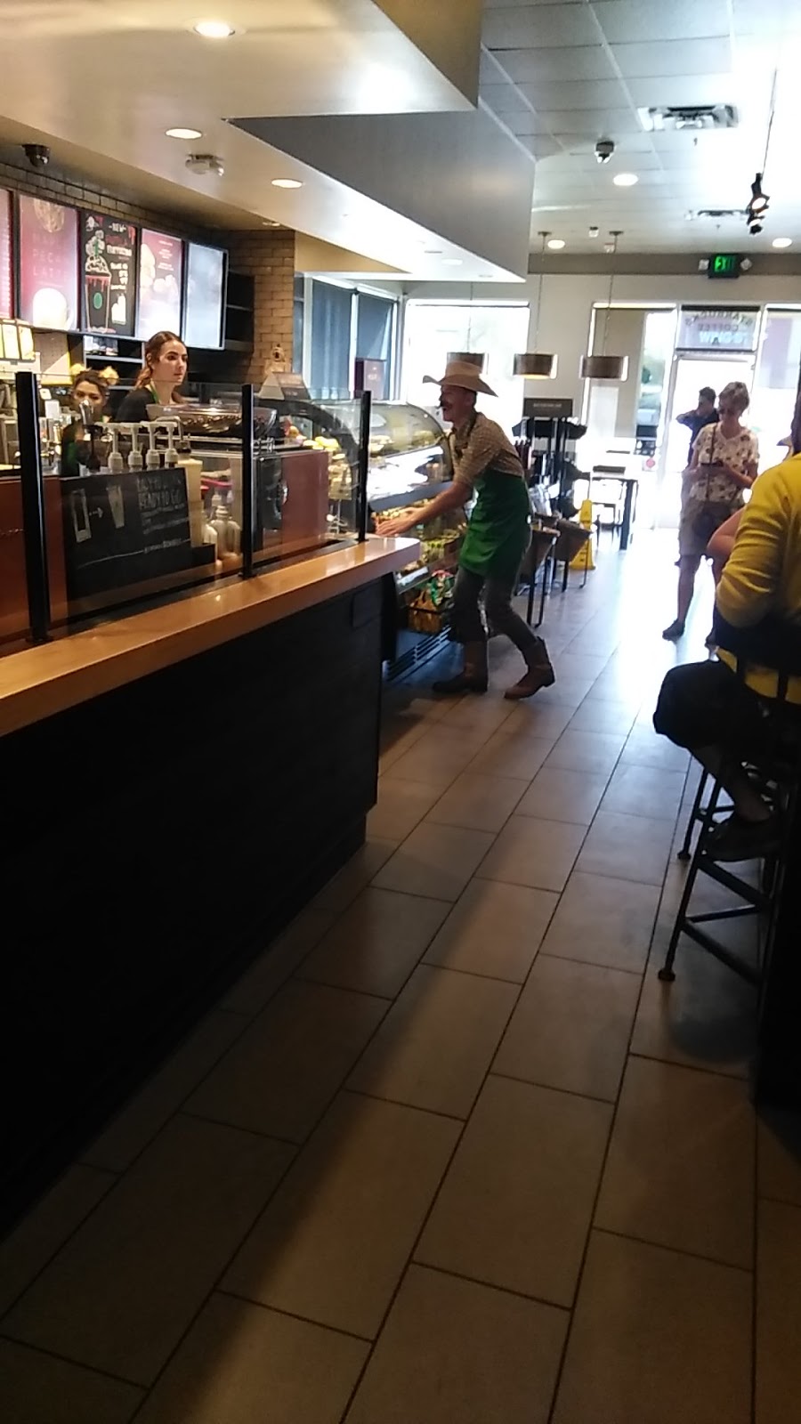Starbucks | cafe | 661 Marks St, Henderson, NV 89014, USA | 7024503475 OR +1 702-450-3475