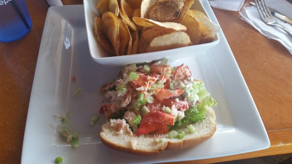 Foxboro Sports Tavern | restaurant | 4420 Thomasson Dr, Naples, FL 34112, USA | 2395302337 OR +1 239-530-2337