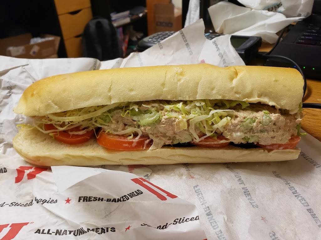 Jimmy Johns | meal delivery | 43 E Green St, Champaign, IL 61820, USA | 2173446200 OR +1 217-344-6200