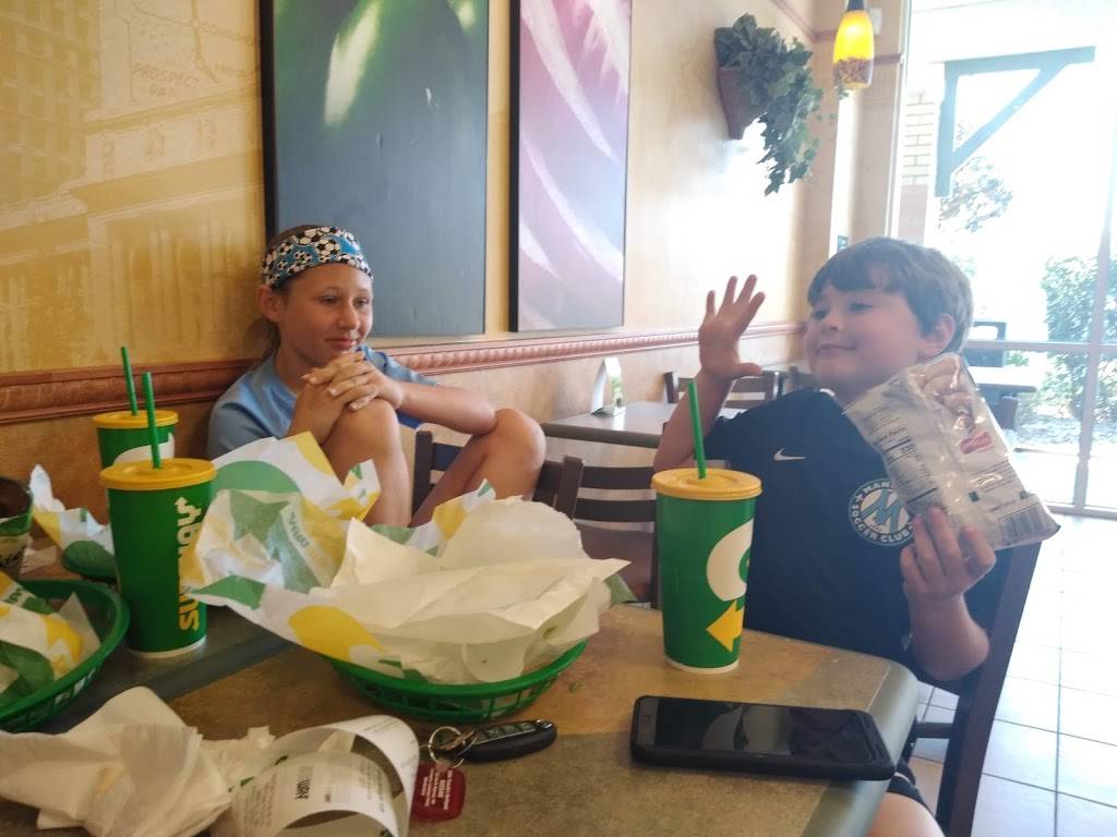 Subway | meal takeaway | 68480 LA-59 Suite 3A, Mandeville, LA 70471, USA | 9852497070 OR +1 985-249-7070