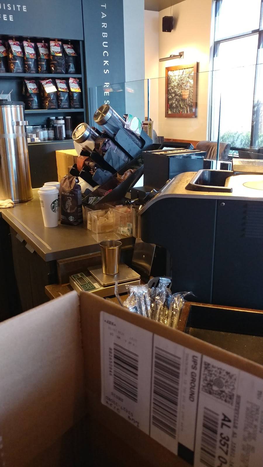 Starbucks | cafe | 800 Airport Rd SW A, Huntsville, AL 35802, USA | 2568811240 OR +1 256-881-1240