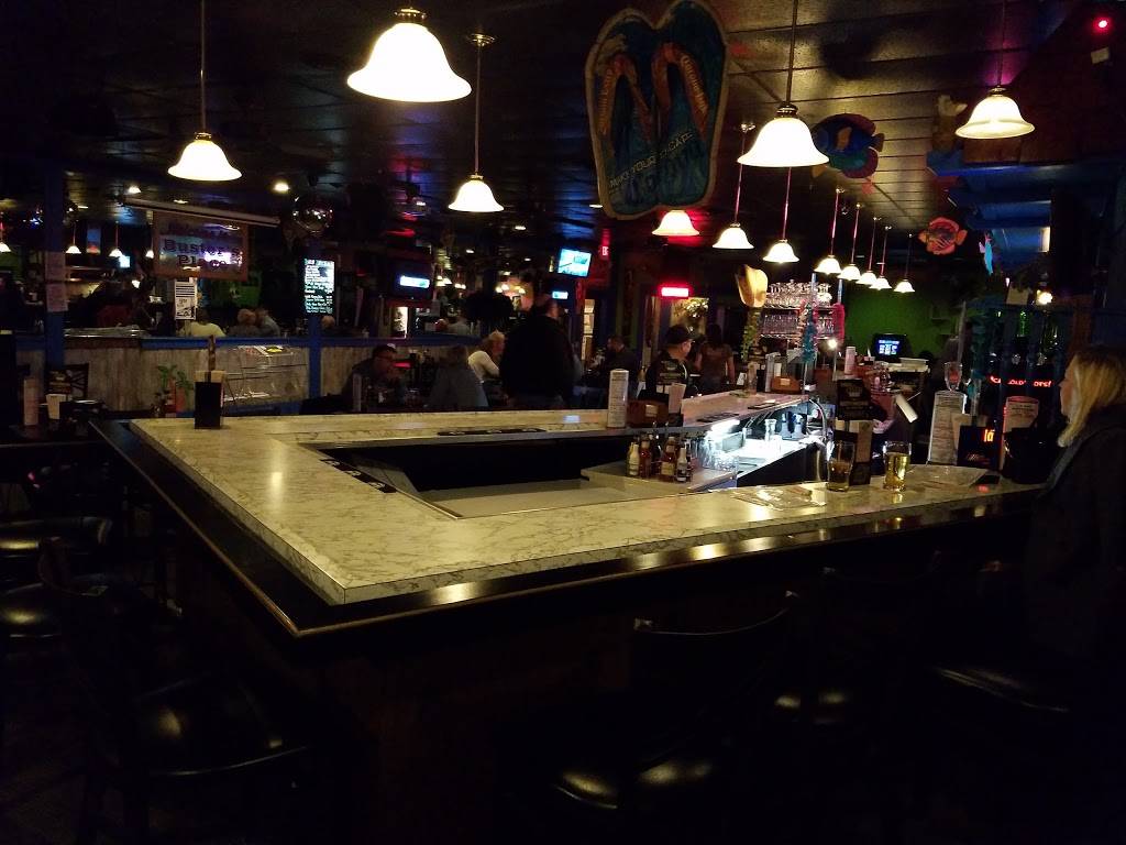 Busters Place | restaurant | 5784 W Jefferson Ave, Trenton, MI 48183, USA | 7346764292 OR +1 734-676-4292