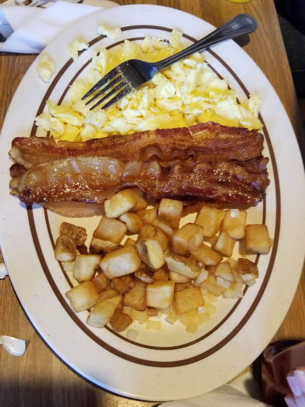 Shilohs Restaurant of Cleveland | restaurant | 50160 Highway Dr, Cleveland, OK 74020, USA | 9183585815 OR +1 918-358-5815
