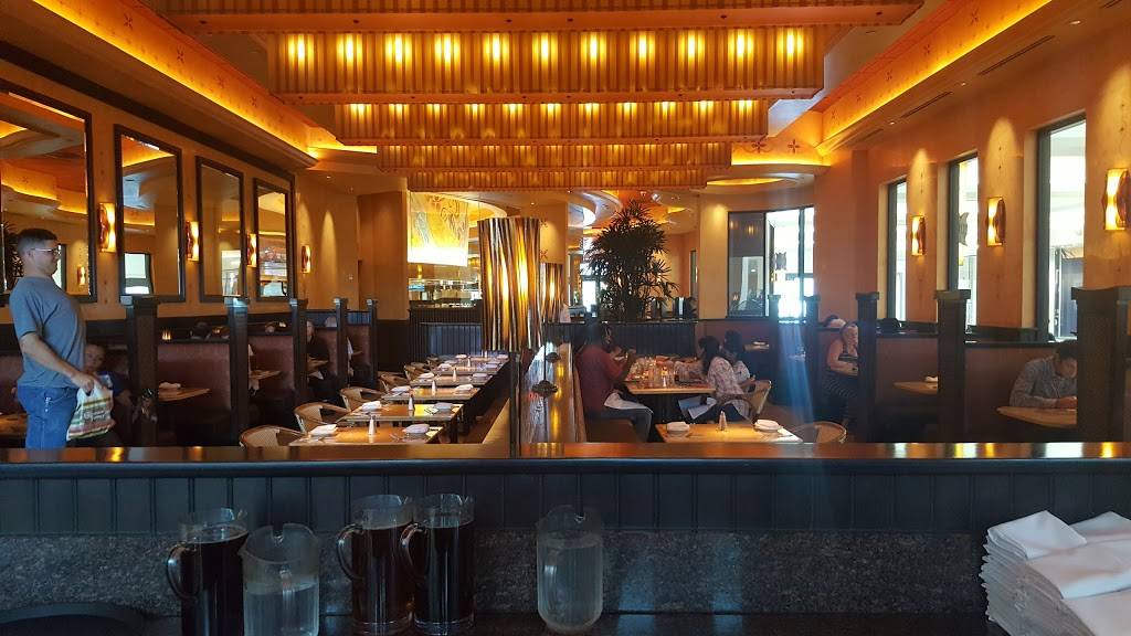 The Cheesecake Factory Restaurant in Topanga Mall