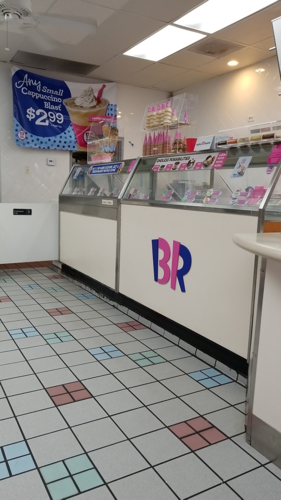 BaskinRobbins 10601 Tierrasanta Blvd c, San Diego, CA 92124, USA