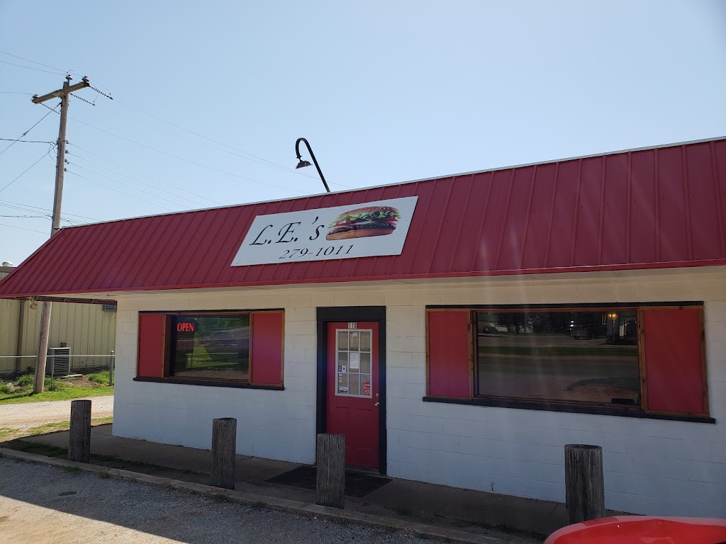 L.E.'s Burgers | 110 S Dawson St #9033, Meeker, OK 74855, USA