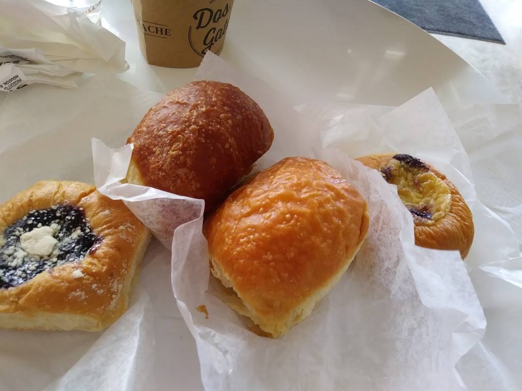 Dos Gatos Kolache Bakery | bakery | 243 Wonder World Dr #106, San Marcos, TX 78666, USA | 5126677400 OR +1 512-667-7400