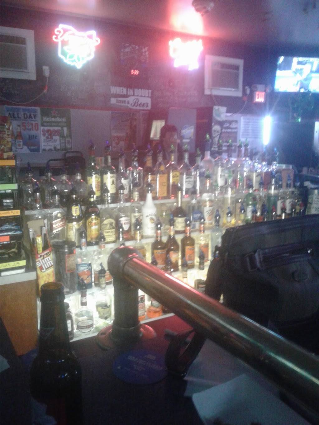 Degees II Patio Bar & Grill | restaurant | 2055 Lake Ave, Ashtabula, OH 44004, USA | 4409926552 OR +1 440-992-6552