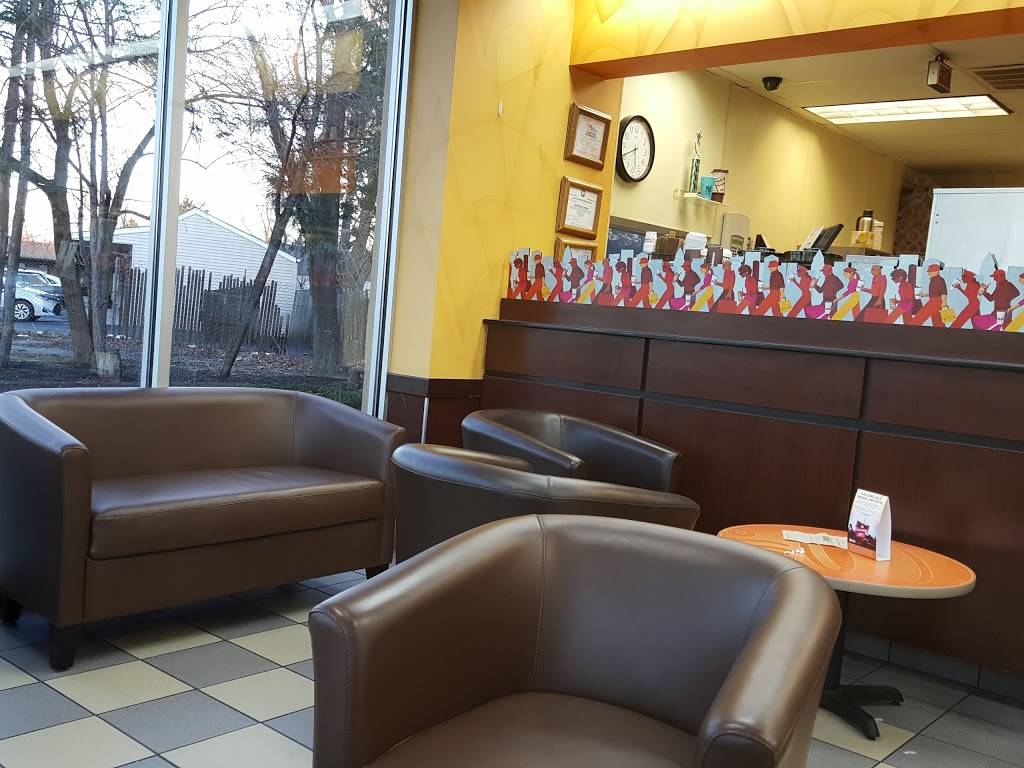 Dunkin Donuts | cafe | 490 US-1, Edison, NJ 08817, USA | 7327770370 OR +1 732-777-0370