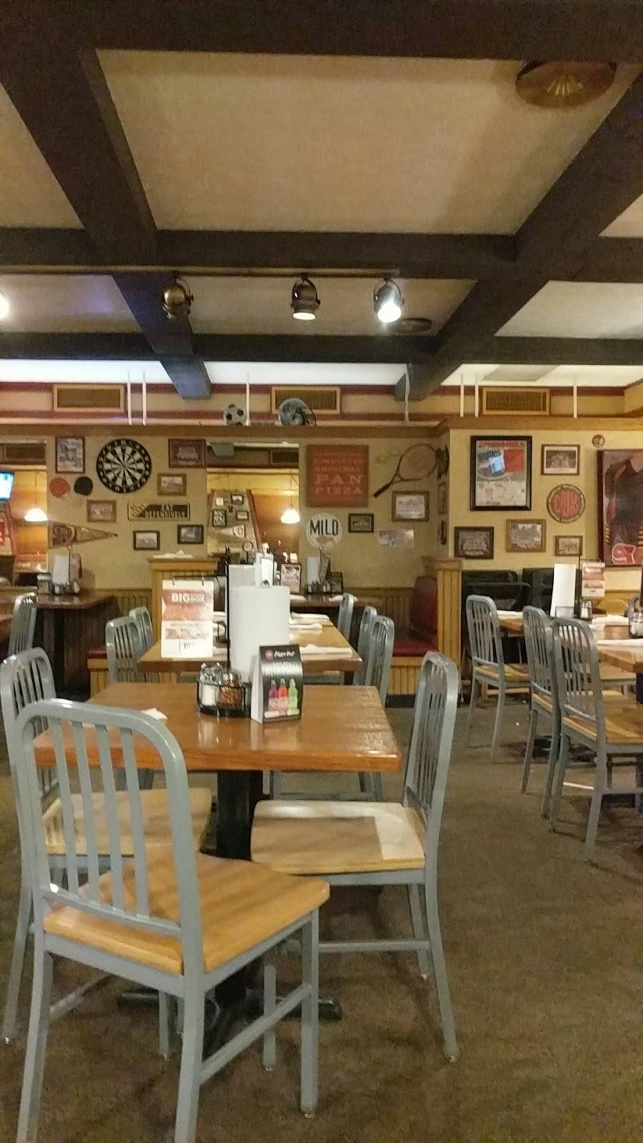 Pizza Hut 2797 E Waterloo Rd, Akron, OH 44312, USA