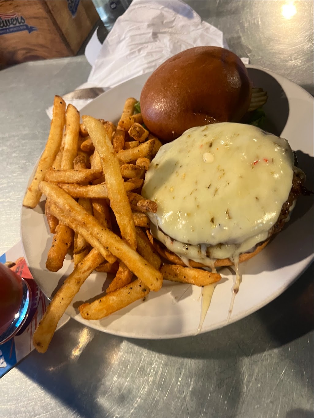 Brewers Restaurant & Sports Bar 2191 E 32nd St, Yuma, AZ 85365, USA