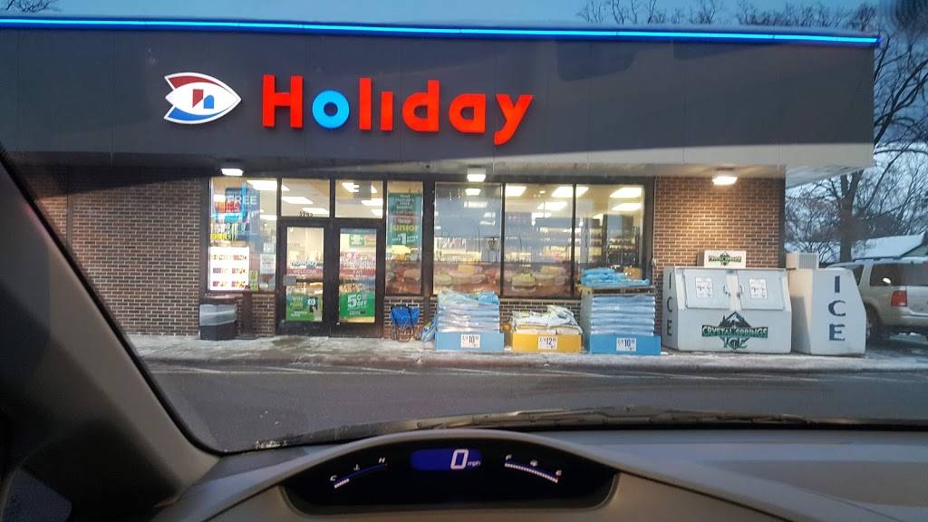 Holiday Stationstores - Cafe | 12970 Lake Blvd, Lindstrom, MN 55045, USA