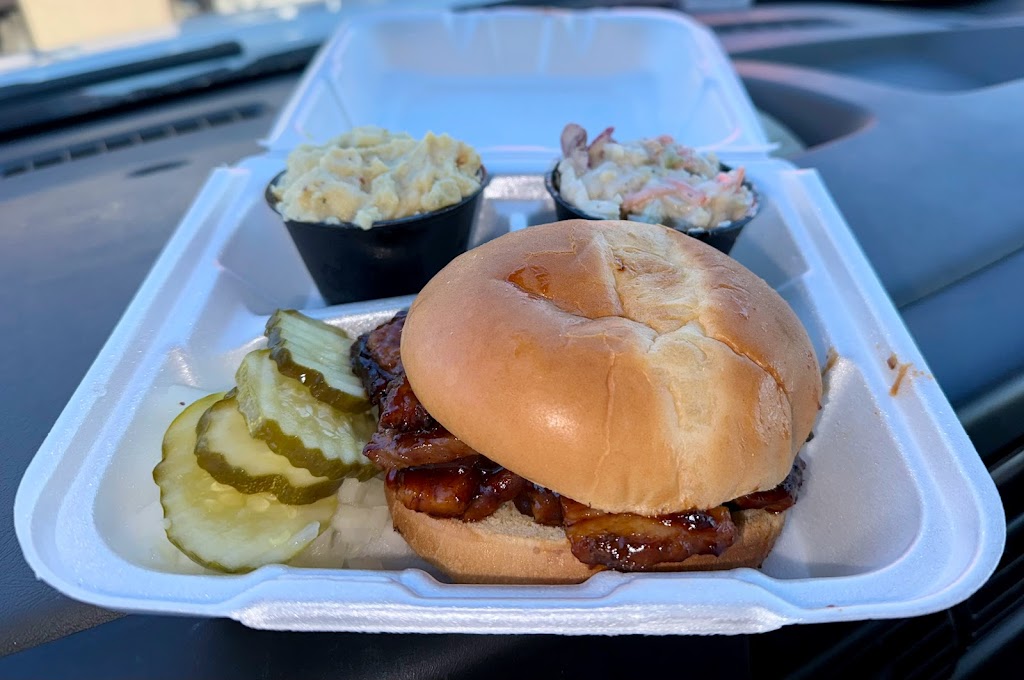 Smokin Frannys Bbq | restaurant | 1030 Washington Ave, Ontario, OR 97914, USA | 2082207689 OR +1 208-220-7689
