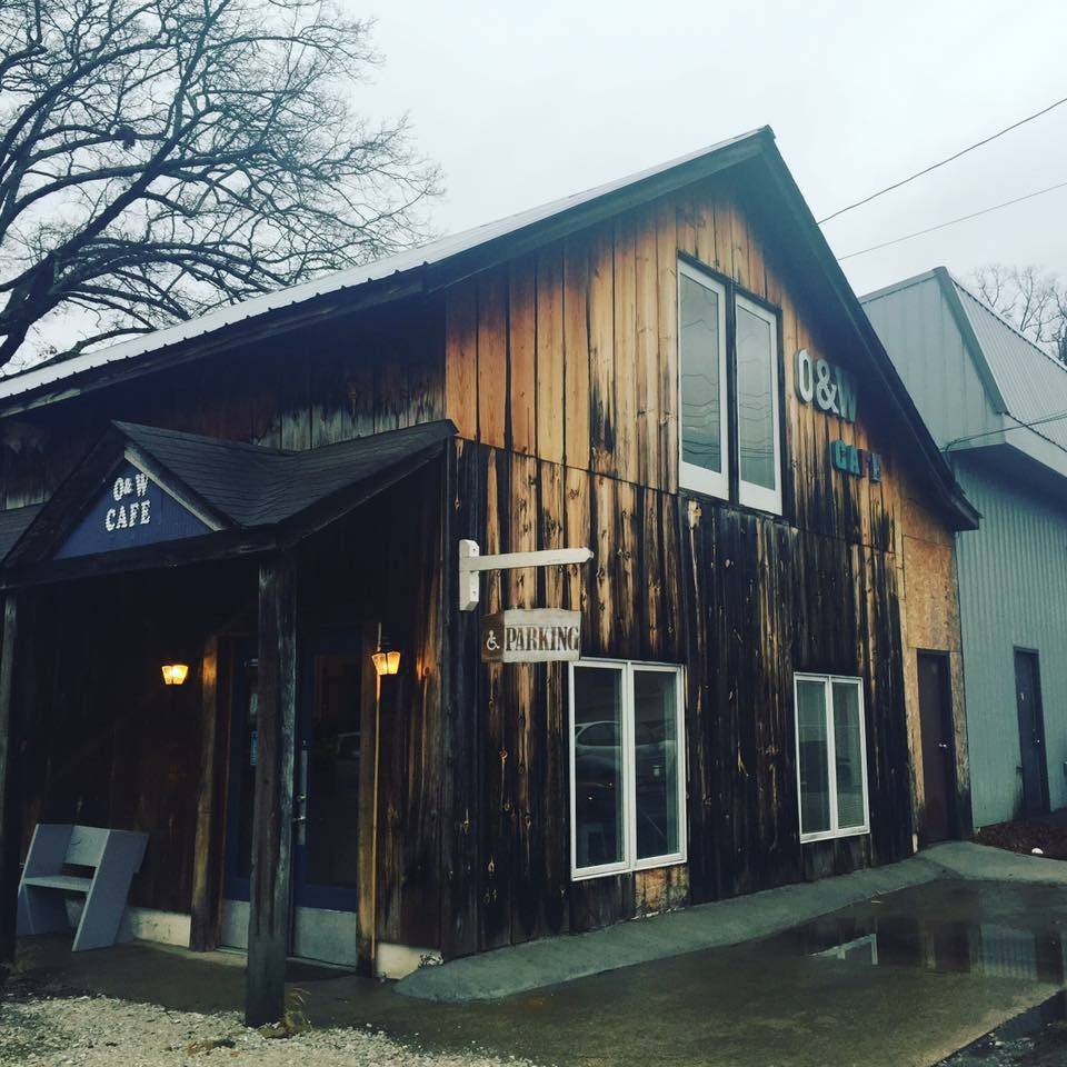 O&W Cafe | restaurant | 125 W 3rd Ave, Oneida, TN 37841, USA | 4235693755 OR +1 423-569-3755