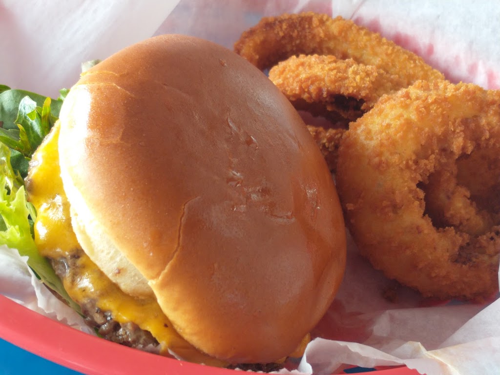 Daddios Soda Shop | restaurant | 27485 Cross Ln, Barnett, MO 65011, USA | 5733755603 OR +1 573-375-5603