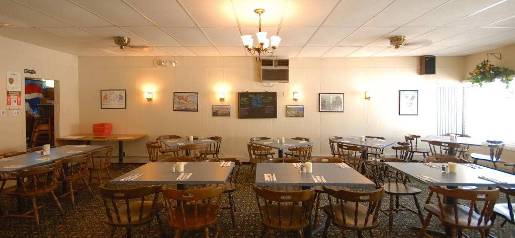The Landmark II | restaurant | 120 Main St, North Woodstock, NH 03262, USA | 6037459700 OR +1 603-745-9700