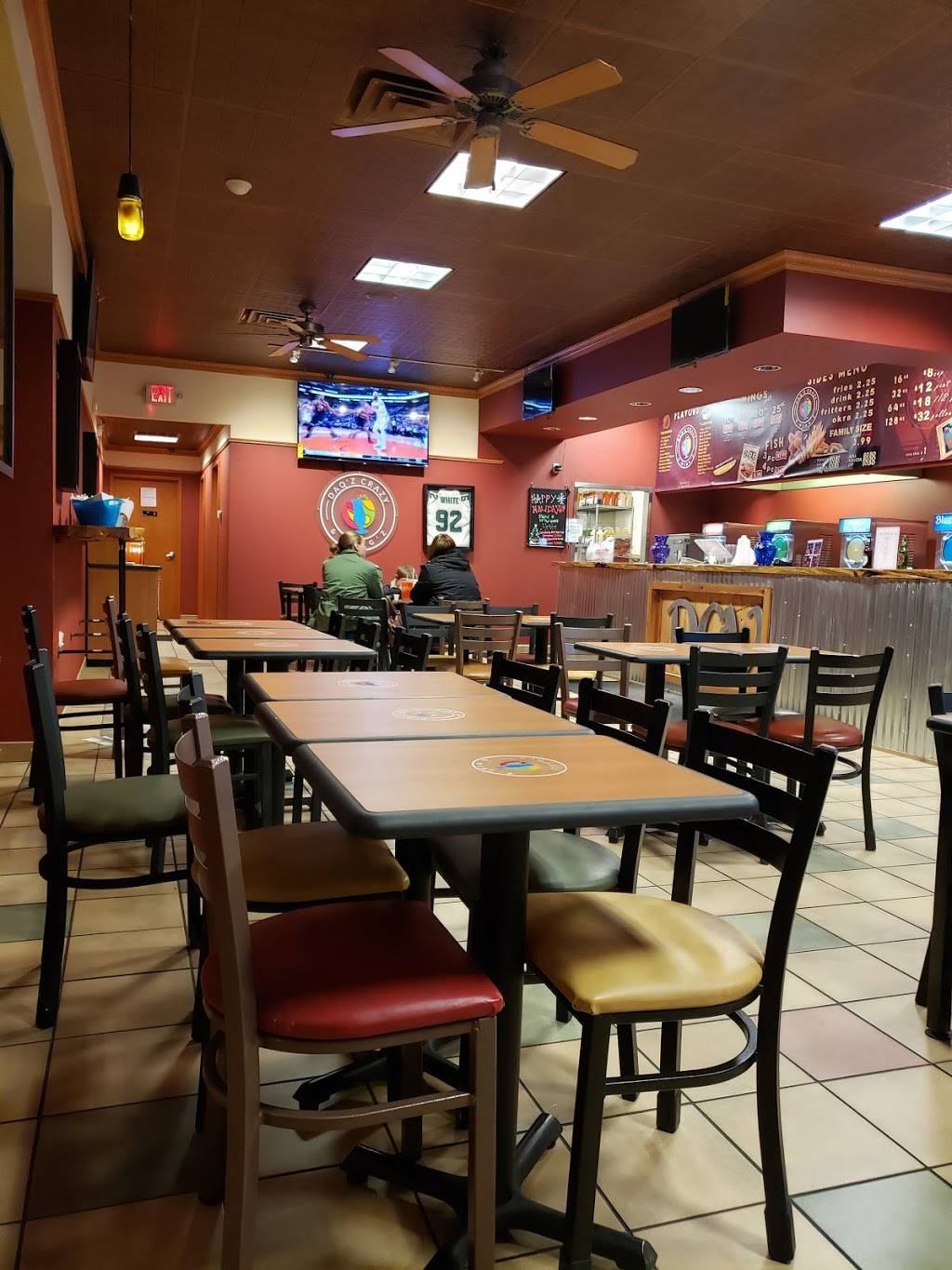 Daq’z Crazy & Wing’z | restaurant | 5 E Plaza, Paris, TX 75460, USA | 9037065062 OR +1 903-706-5062