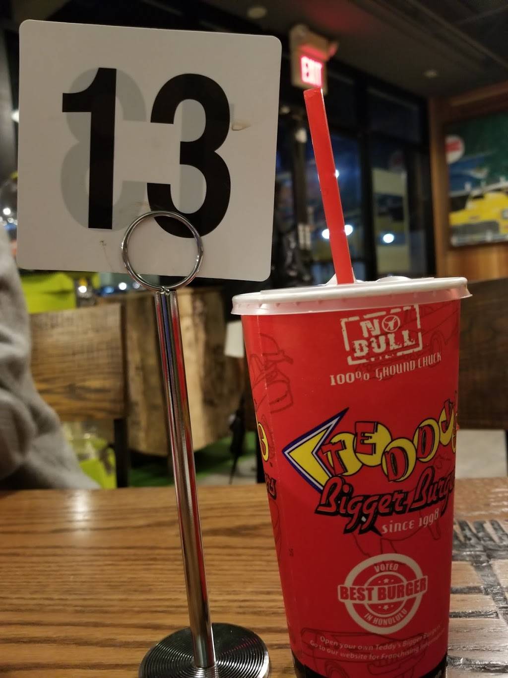 Teddys Bigger Burgers | meal takeaway | 7192 Kalanianaʻole Hwy E124, Honolulu, HI 96825, USA | 8083949100 OR +1 808-394-9100