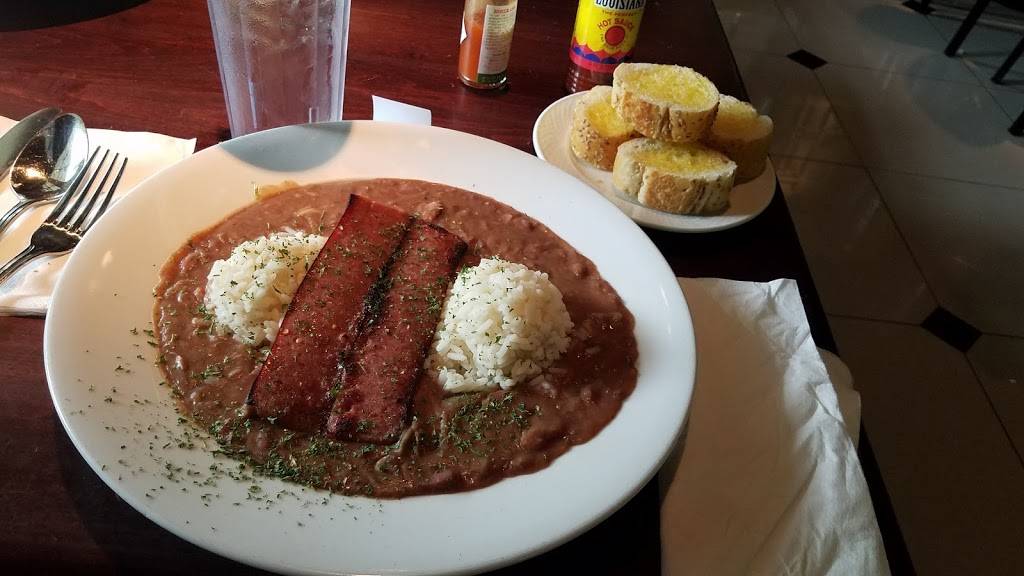 DiMartinos Muffulettas | restaurant | 700 S Tyler St, Covington, LA 70433, USA | 9852766460 OR +1 985-276-6460