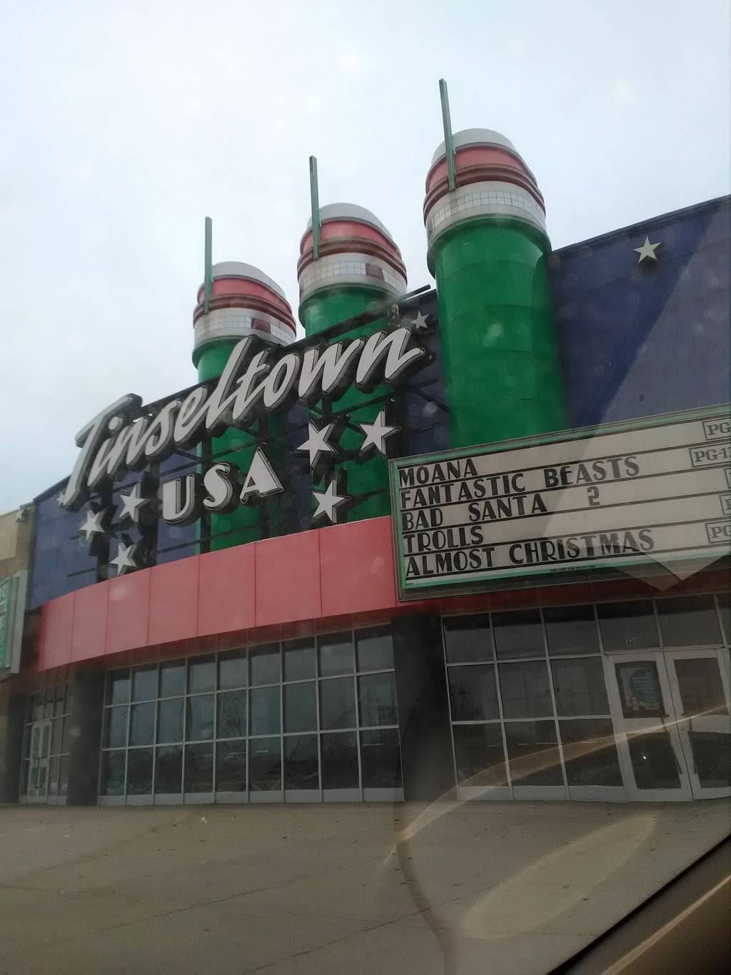 Cinemark Tinseltown USA 320 S Lincolnway St, North Aurora, IL 60542, USA