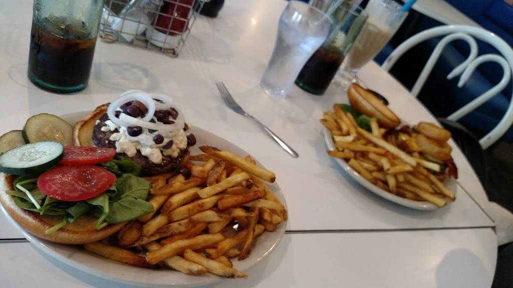 Bridgemans | restaurant | 2202 Mountain Shadow Dr, Duluth, MN 55811, USA | 2187270196 OR +1 218-727-0196