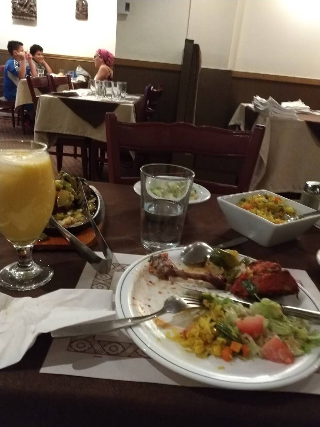 Masala Palace | meal delivery | 4961-D Chemin Queen Mary, Montréal, QC H3W 1X4, Canada | 5147315277 OR +1 514-731-5277