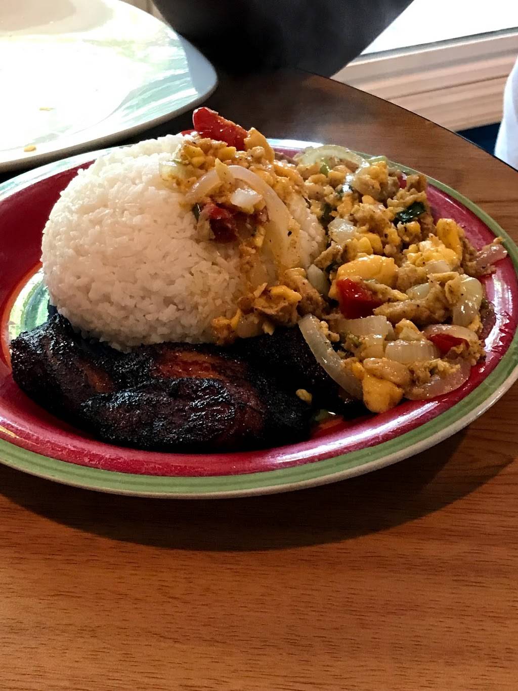 Red Stripes Caribbean Cuisine and Lounge | restaurant | 8 Pin Oak St, Bluffton, SC 29910, USA | 8437578111 OR +1 843-757-8111