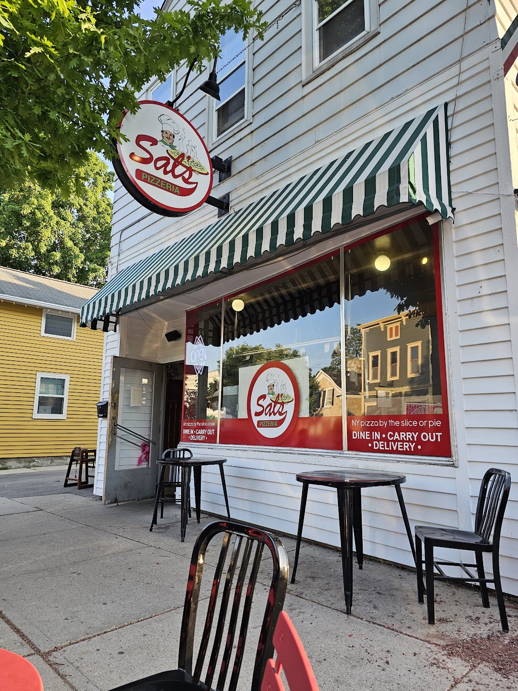Sal s Pizzeria Cedarburg WI 53012 USA sal-s-pizzeria-cedarburg-wi-53012-usa