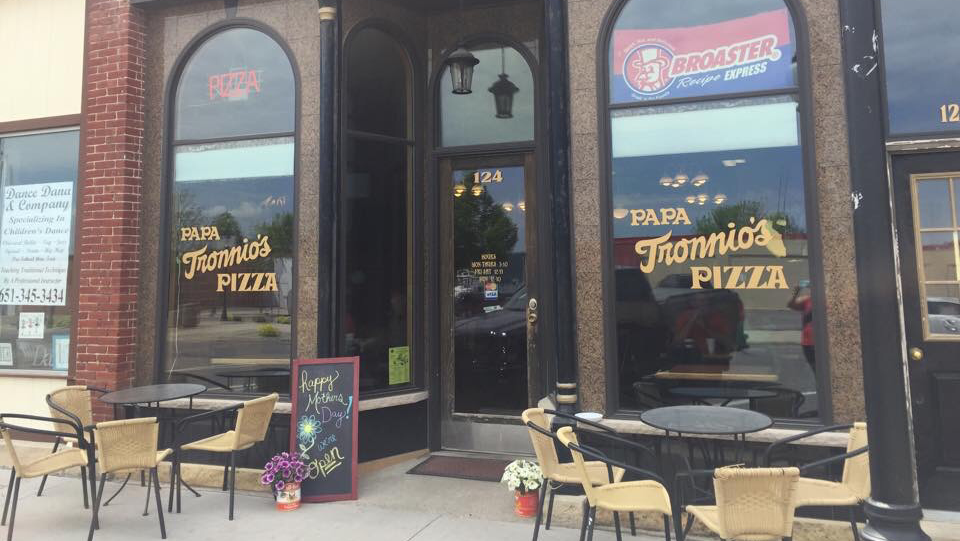 Papa Tronnios Pizza | restaurant | 124 S Washington St, Lake City, MN 55041, USA | 6513453540 OR +1 651-345-3540