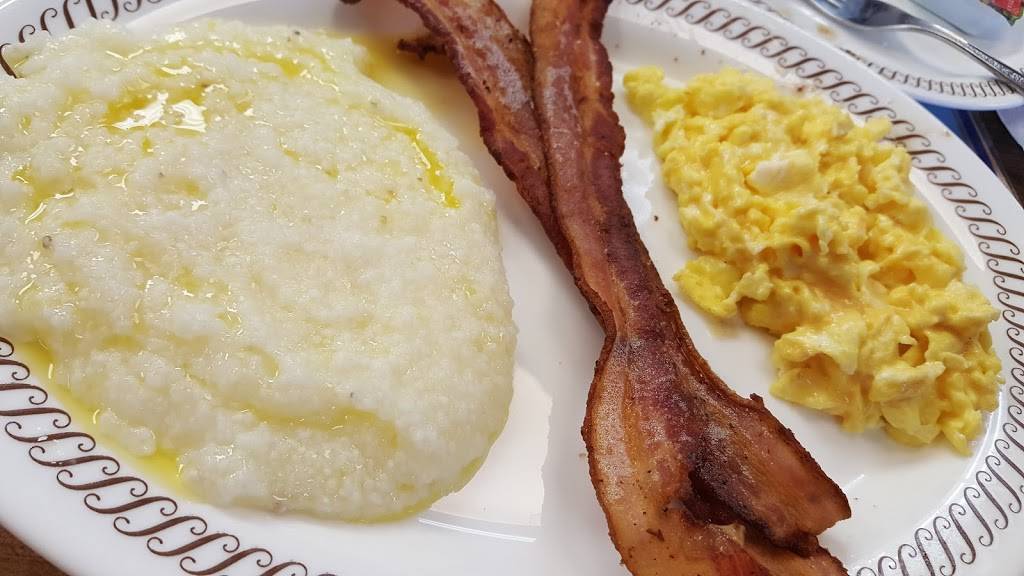 Waffle House | meal takeaway | 127 Frontage Rd, St George, SC 29477, USA | 8435635200 OR +1 843-563-5200