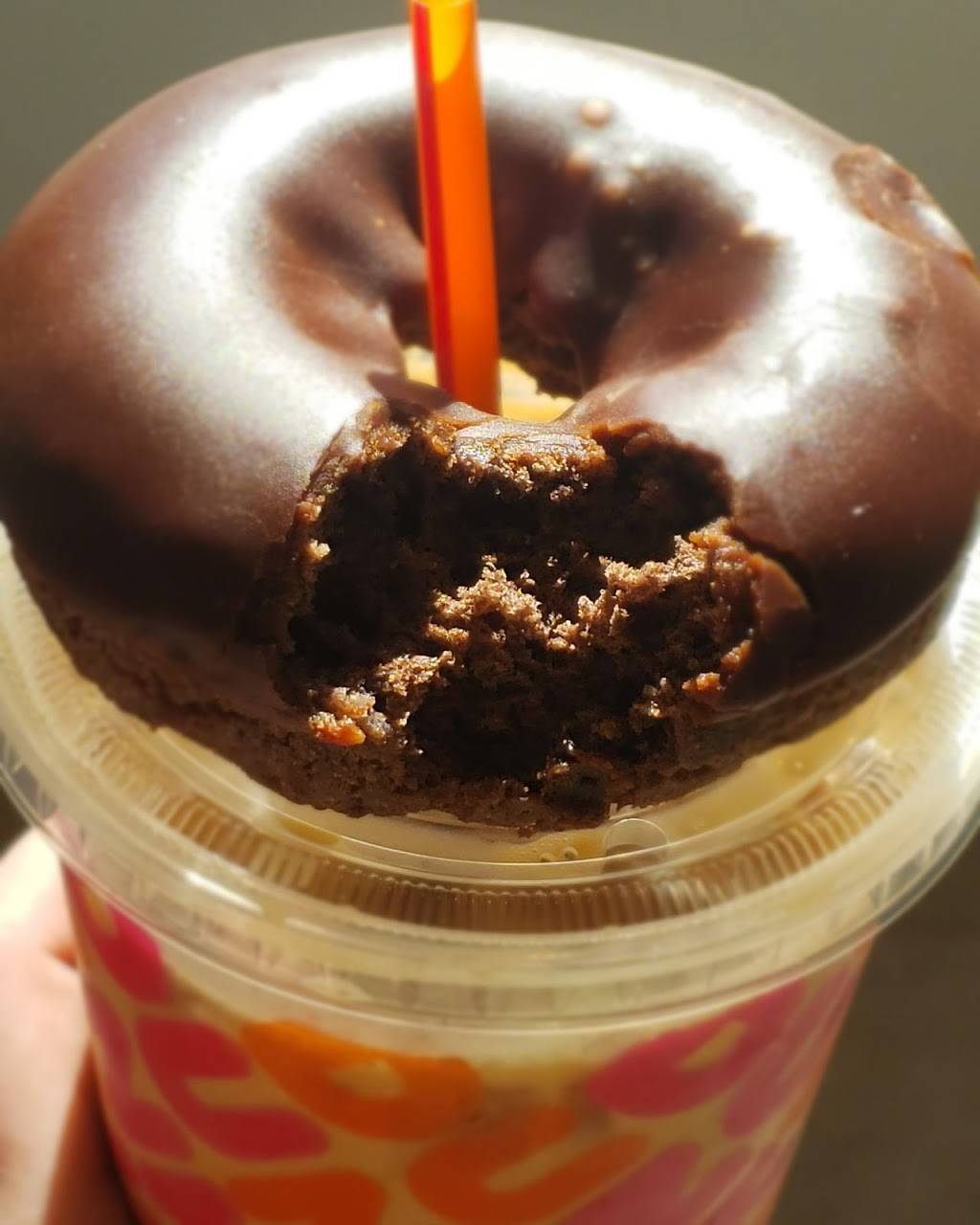 Dunkin | bakery | 1800 23rd St Suite D, Bakersfield, CA 93301, USA | 6614930183 OR +1 661-493-0183