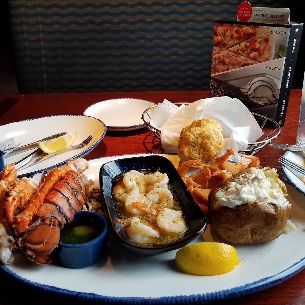 Red Lobster | restaurant | 4485 Main St, Bridgeport, CT 06606, USA | 2033714848 OR +1 203-371-4848