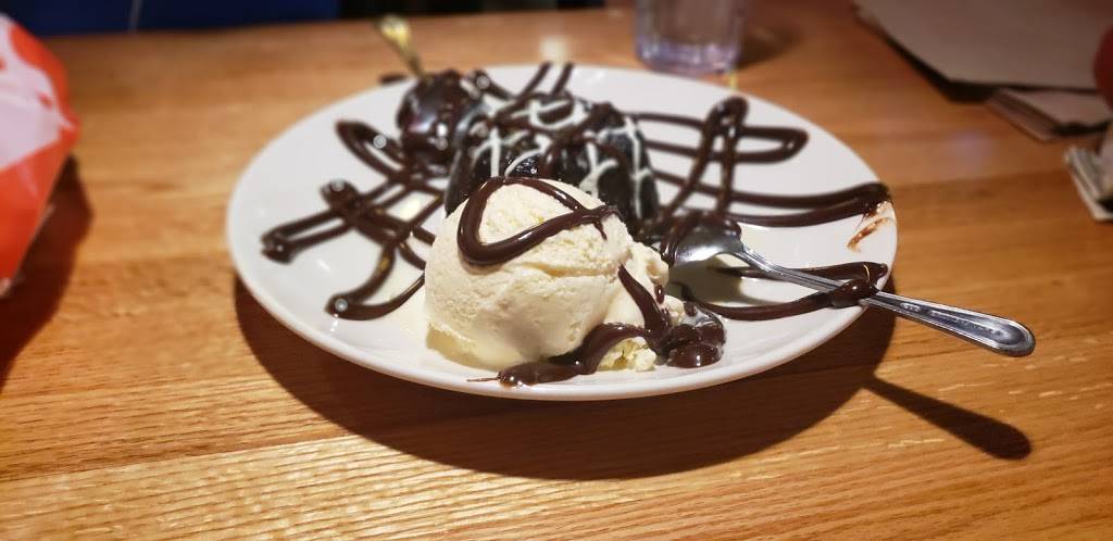 Applebees Grill + Bar | restaurant | 3401 Steelyard Dr, Cleveland, OH 44109, USA | 2166613756 OR +1 216-661-3756