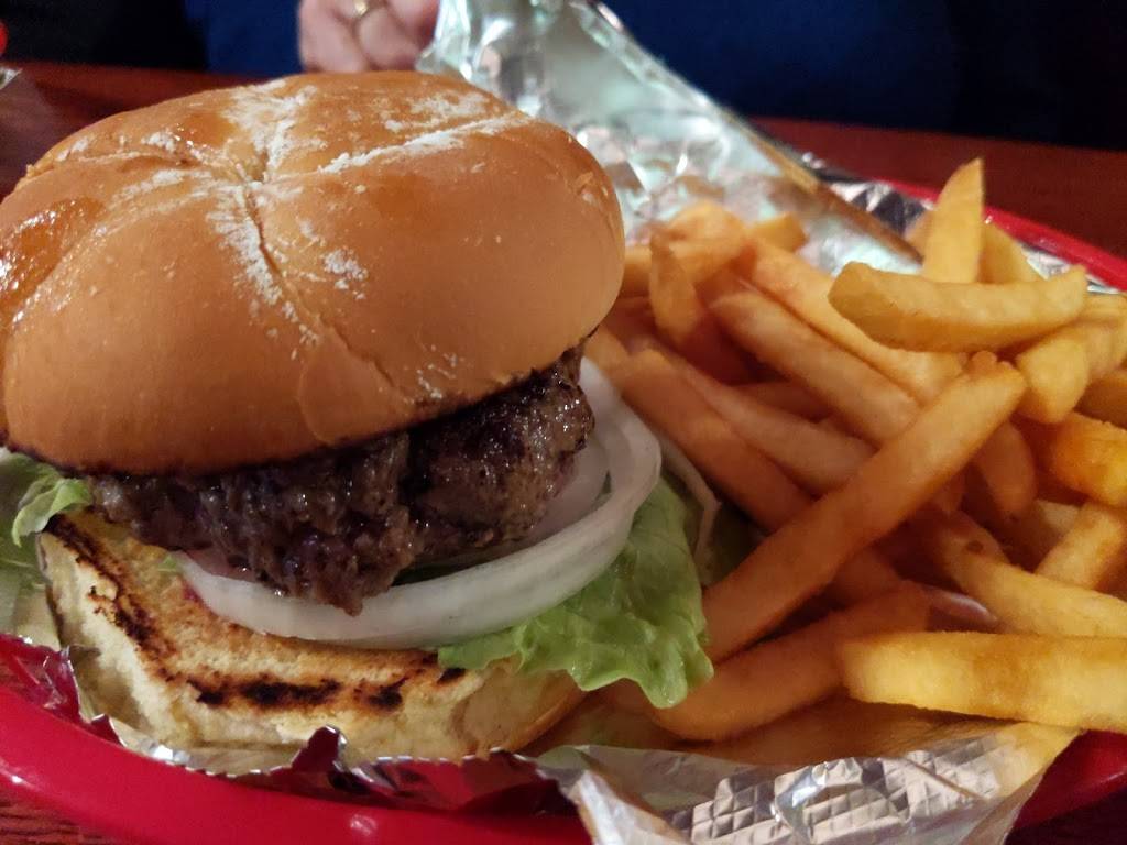 Reds Place | restaurant | 57 Fall St, Seneca Falls, NY 13148, USA | 3155689124 OR +1 315-568-9124