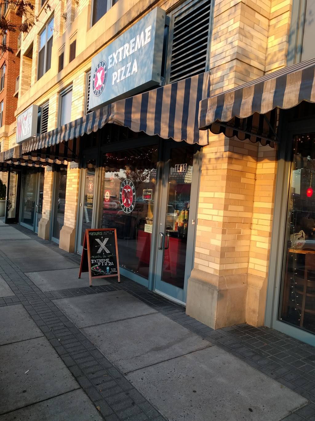 Extreme Pizza | meal takeaway | 1419 S Fern St, Arlington, VA 22202, USA | 7032711020 OR +1 703-271-1020