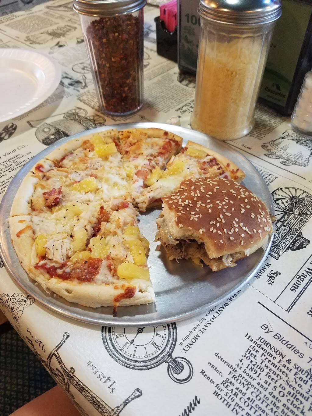Youngs Pizza | restaurant | 625 W Santa Gertrudis St, Kingsville, TX 78363, USA | 3615929179 OR +1 361-592-9179