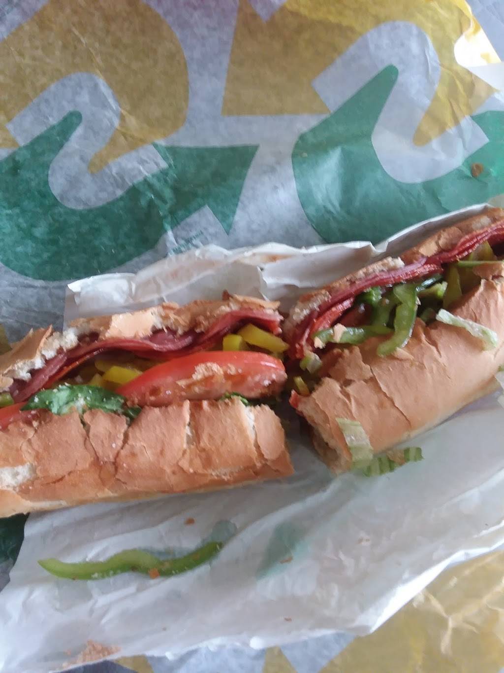 Subway - Restaurant | 3533 Mountain View Dr, West Mifflin, PA 15122, USA