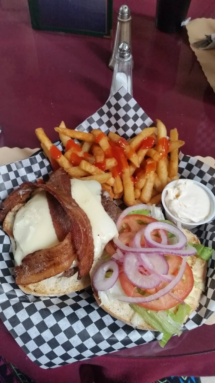 Devaneys Riverside Grill Inc | restaurant | 9347 Stickle Rd, Weedsport, NY 13166, USA | 3158346352 OR +1 315-834-6352