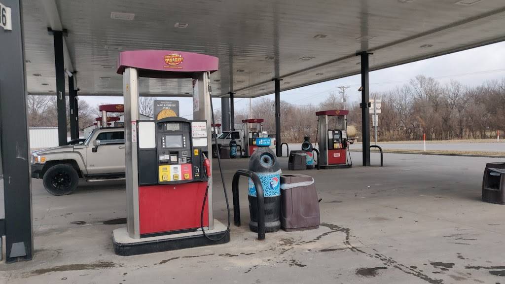 Caseys | meal takeaway | 100 Old U.S. Hwy 71, Adrian, MO 64720, USA | 8162972519 OR +1 816-297-2519
