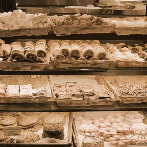 Edgars Bakery | bakery | 1653 Mcfarland Blvd N, Tuscaloosa, AL 35406, USA | 2059870790 OR +1 205-987-0790